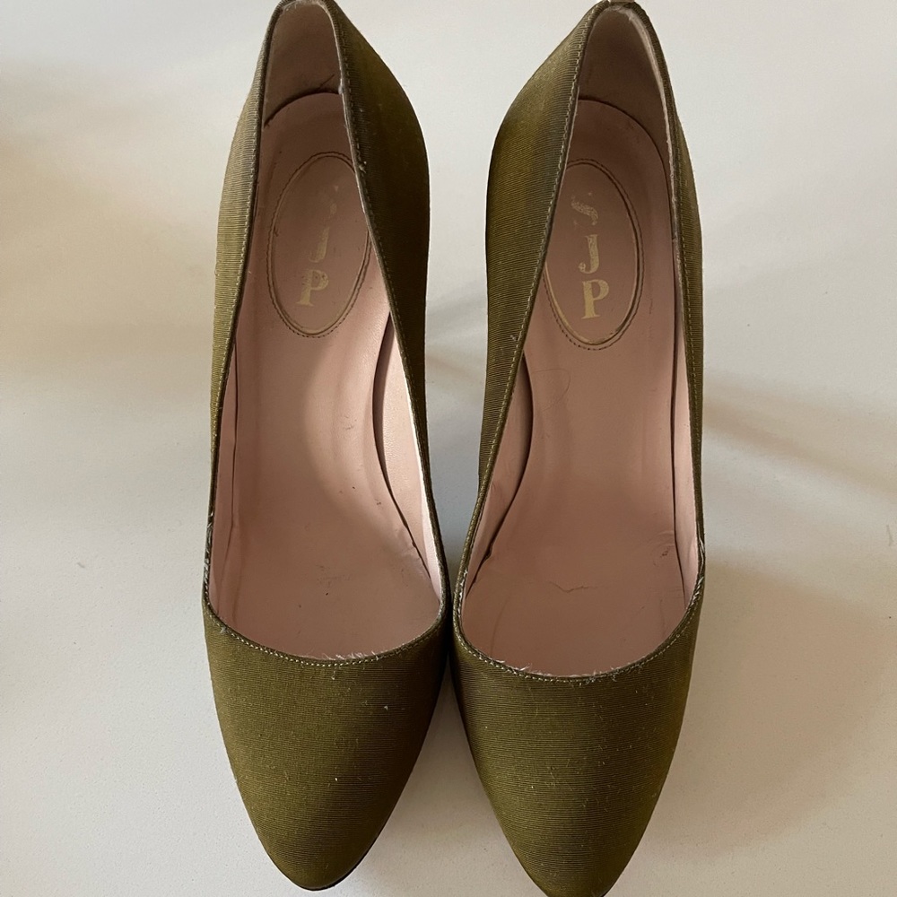 Olive pumps